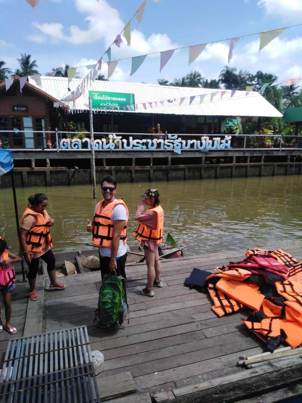 Chang Bed And Bar Hostel (Adults Only) Surat Thani Exterior photo
